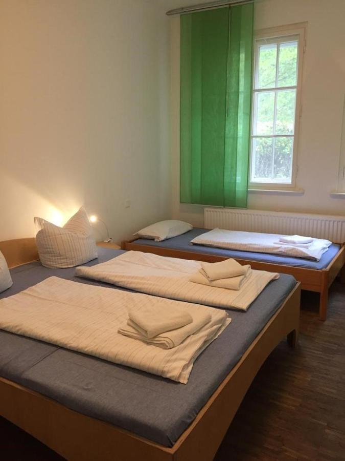 Gastehaus Schwanenwerder Hostel - Berlin — Photos 3